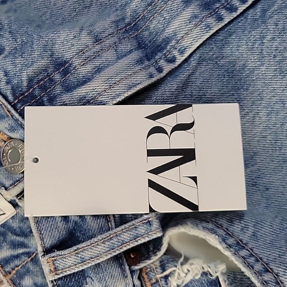 NWT Zara High Rise Wide Leg Ripped Jeans Light Wash Raw Hem 100% Cotton Size 4 - Picture 5 of 12
